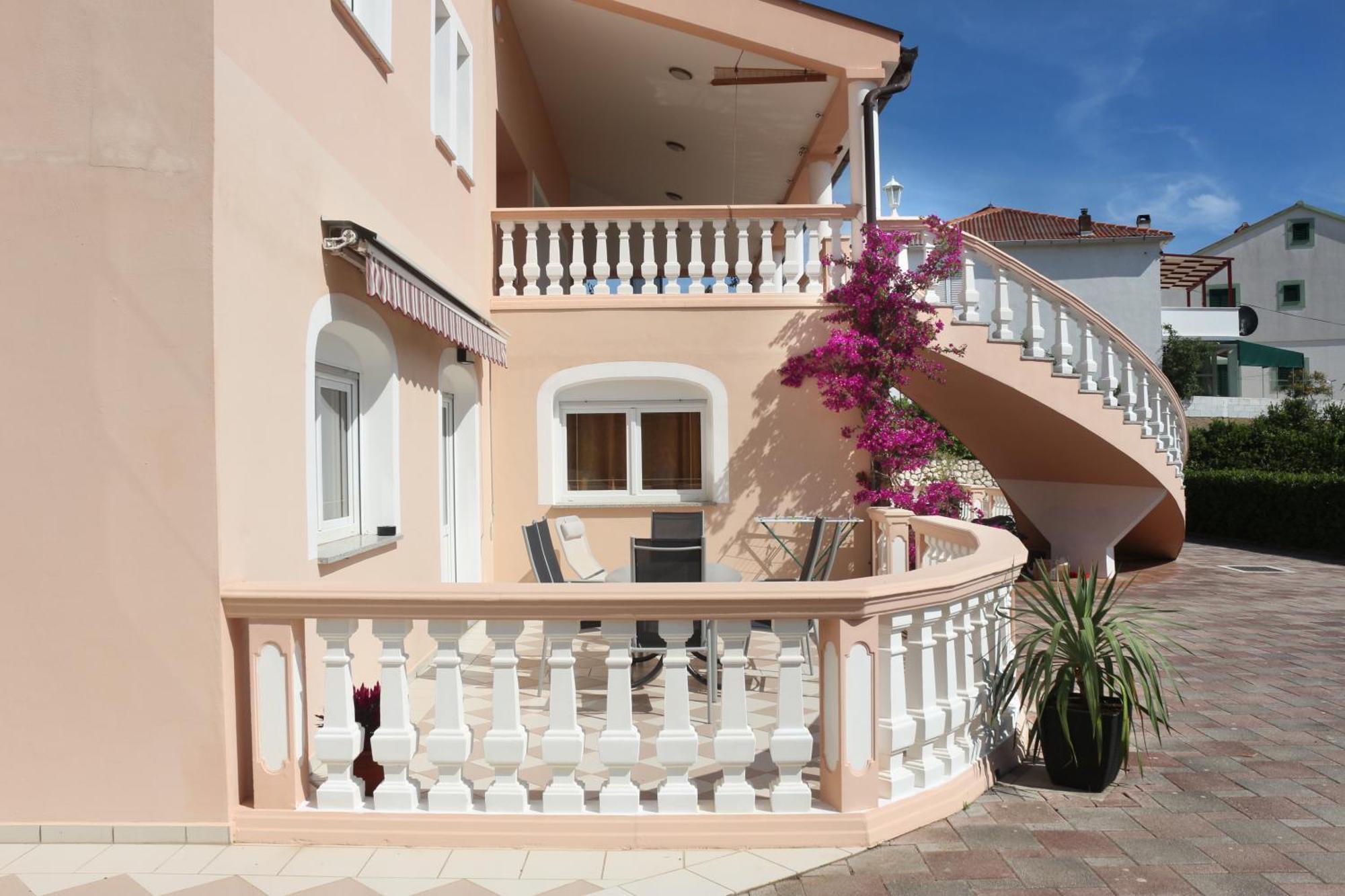 Olive House Apartment Simuni Luaran gambar